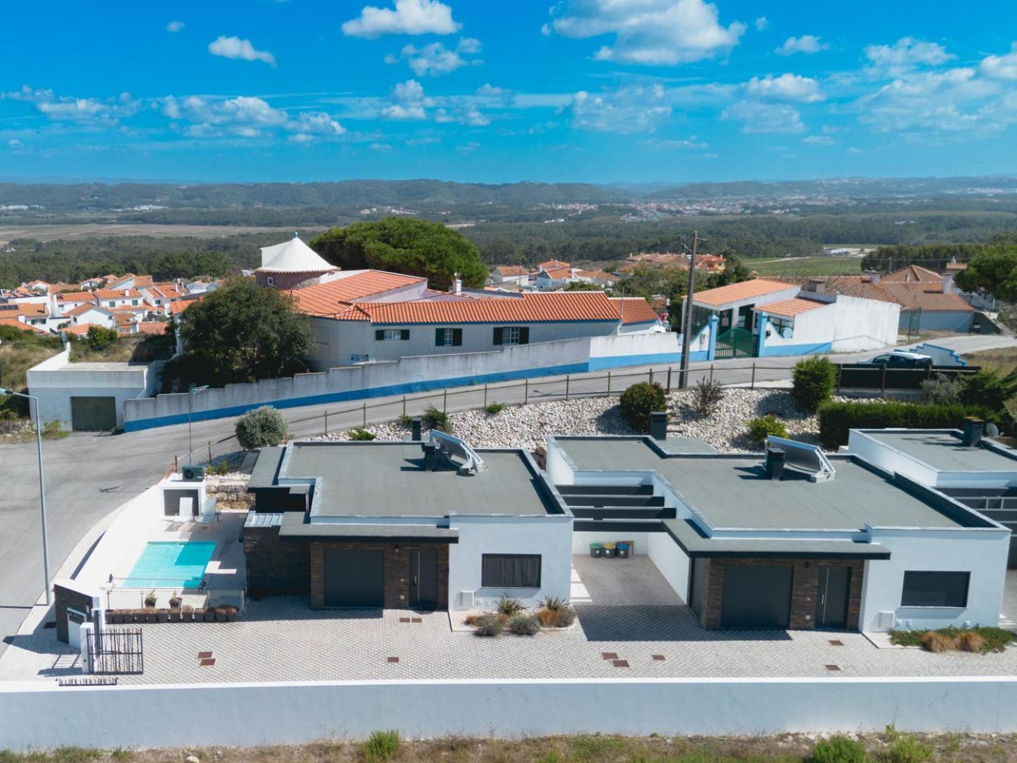 Villa Cazenn Salir Do Porto - House
